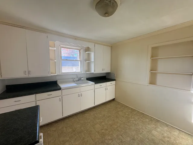 $1,300 | 31 Wolcott Avenue, Unit 2, Torrington, CT 06790