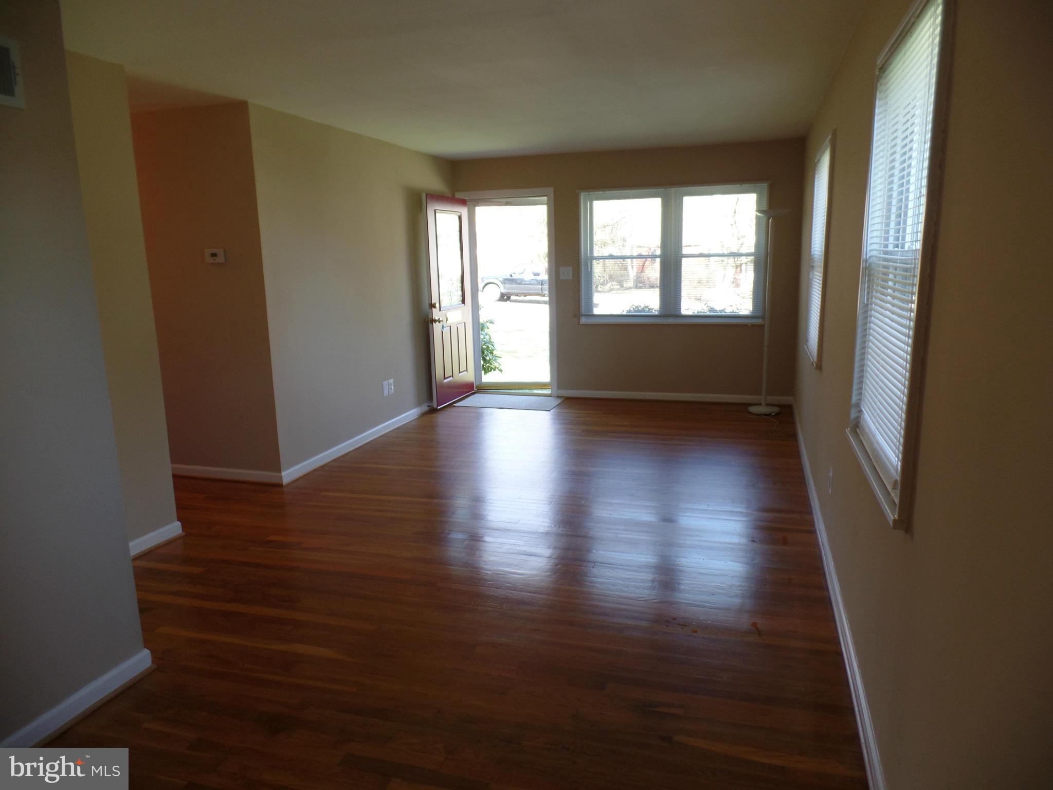 2015 Leonard Road Falls Church, VA 22043 - Photo 7 of 25 Great flow!