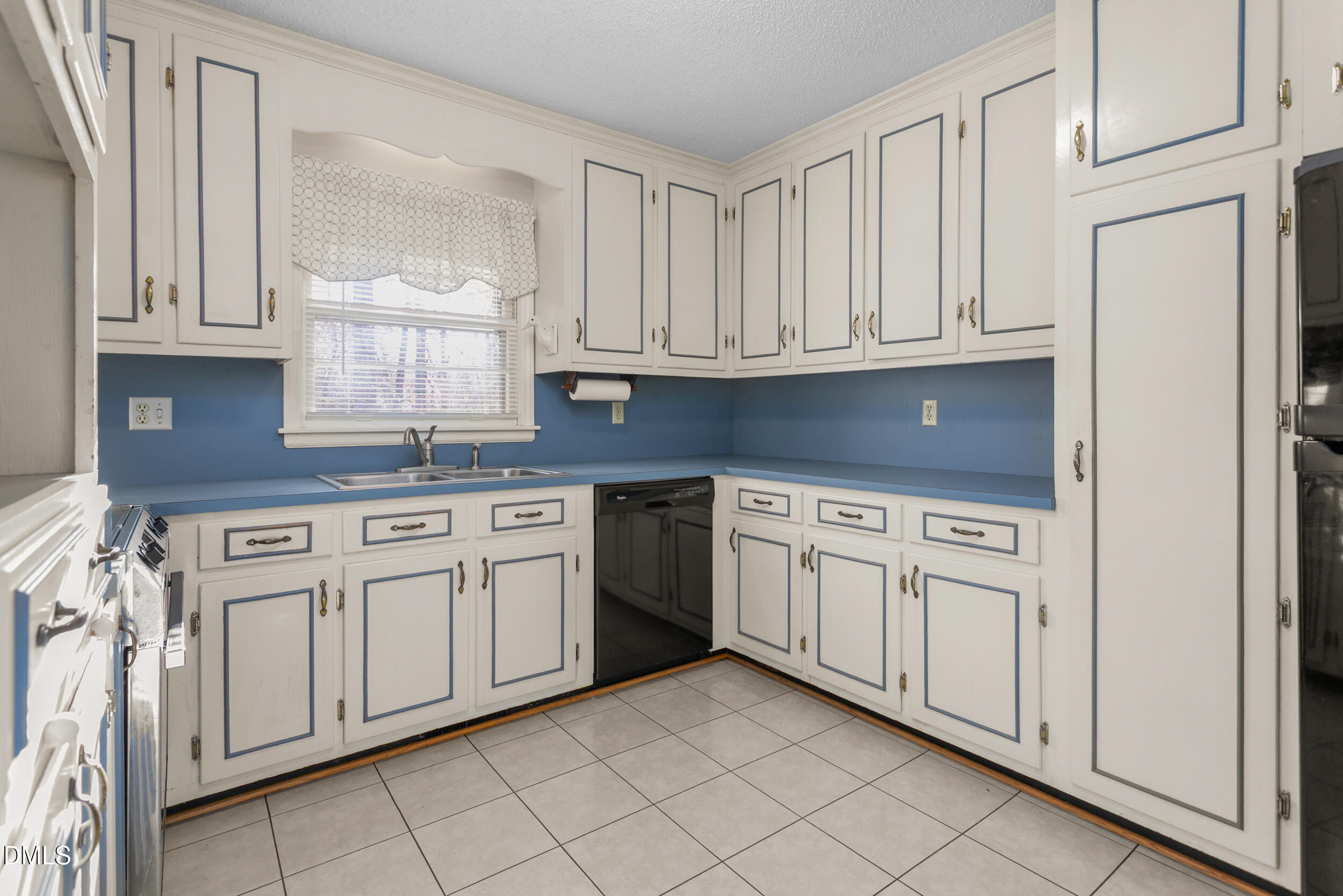 501 Orange High School Road Hillsborough, NC 27278 - Photo 12 of 39 501 Orange High School Road-14