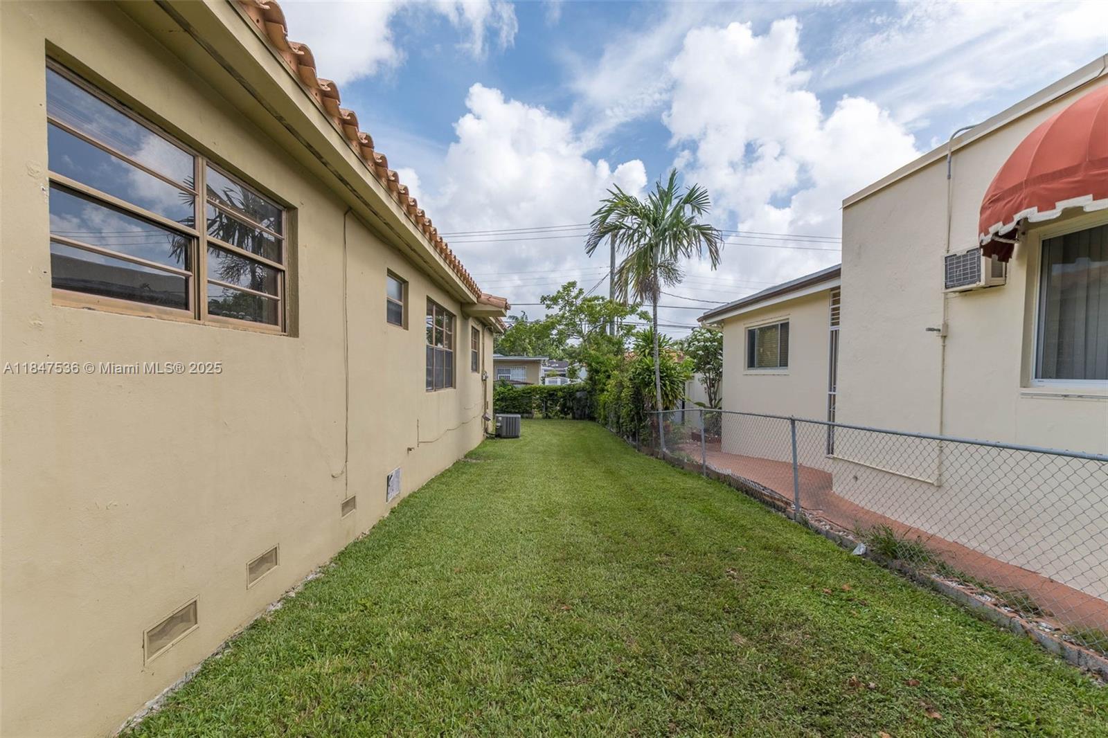 1621 Southwest 23rd Avenue Miami, FL 33145 - Photo 23 of 25 a view of a back yard of the house