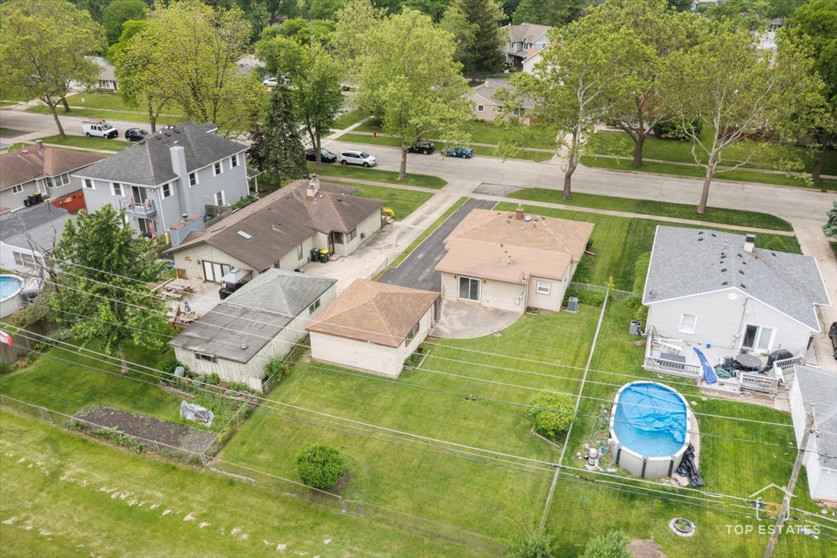 3604 Owl Drive Rolling Meadows, IL 60008 - Photo 31 of 43 an aerial view of a house