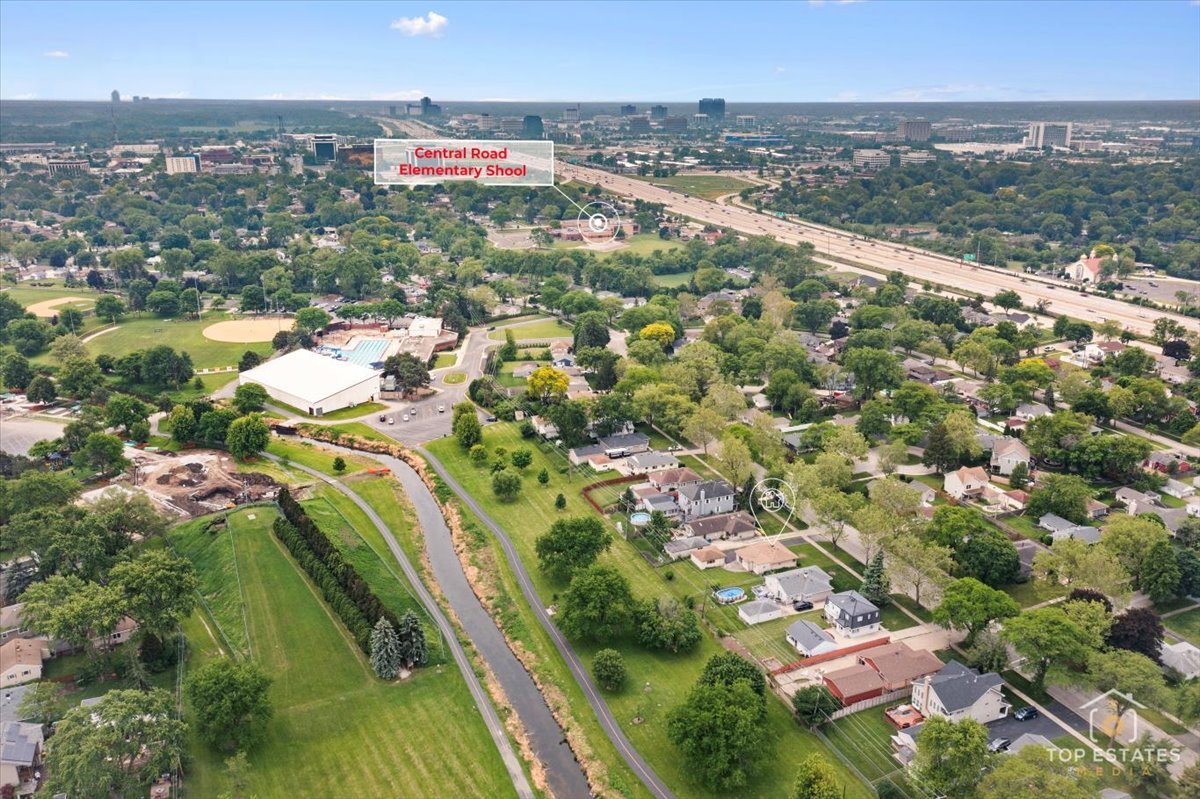 3604 Owl Drive Rolling Meadows, IL 60008 - Photo 38 of 43 an aerial view of residential houses with outdoor space