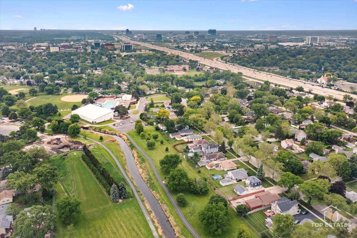 3604 Owl Drive Rolling Meadows, IL 60008 - Photo 39 of 43 an aerial view of residential houses with outdoor space