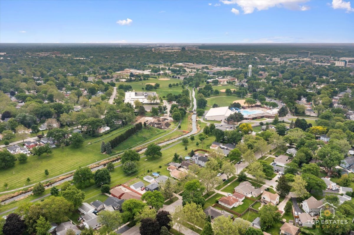 3604 Owl Drive Rolling Meadows, IL 60008 - Photo 42 of 43 an aerial view of residential houses with outdoor space and river