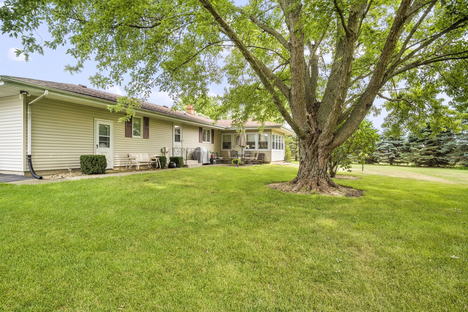 1745 Nelson Road Morris, IL 60450 - Photo 25 of 34 Gallery Image 25