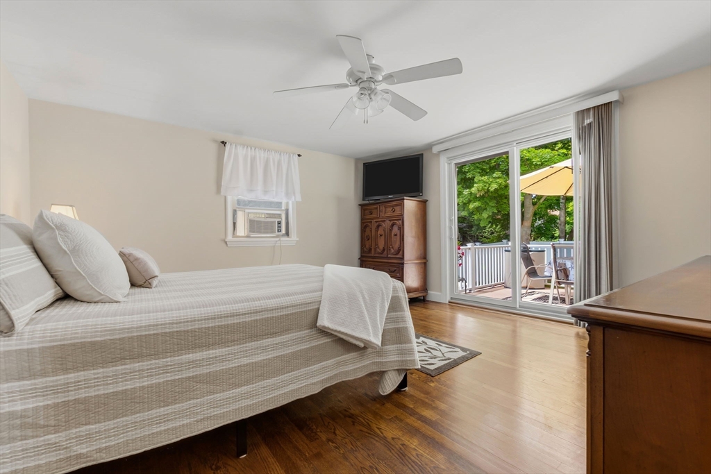 7 Taylor Street Saugus, MA 01906 - Photo 15 of 42