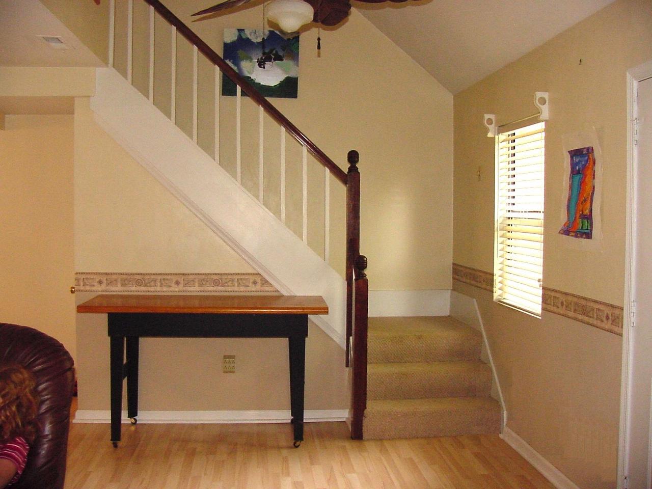 2441 Livingston Road Southwest Roanoke, VA 24015 - Photo 2 of 7 STAIRS A