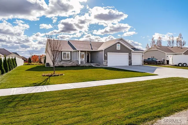 $499,900 | 5082 Nelson Drive, Iona, ID 83427