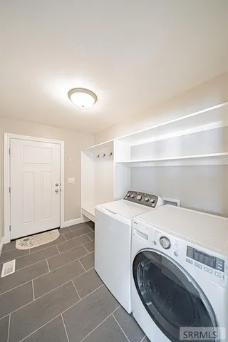 $499,900 | 5082 Nelson Drive, Iona, ID 83427