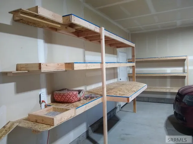 $499,900 | 5082 Nelson Drive, Iona, ID 83427