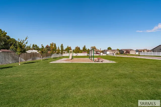 $499,900 | 5082 Nelson Drive, Iona, ID 83427