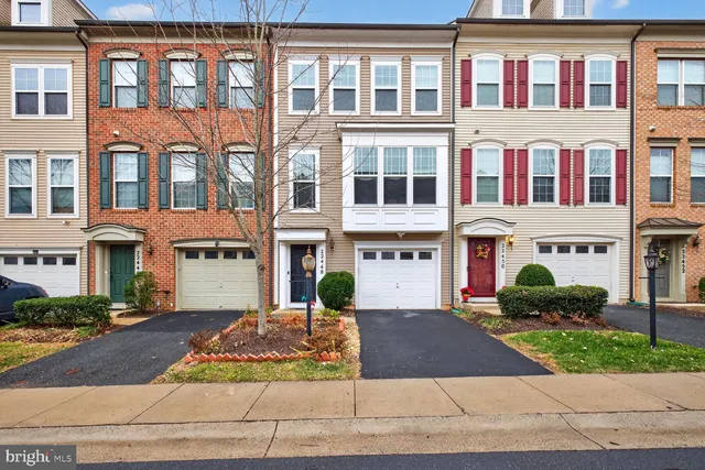 $559,000 | 22448 Glenbow Way, Clarksburg, MD 20871