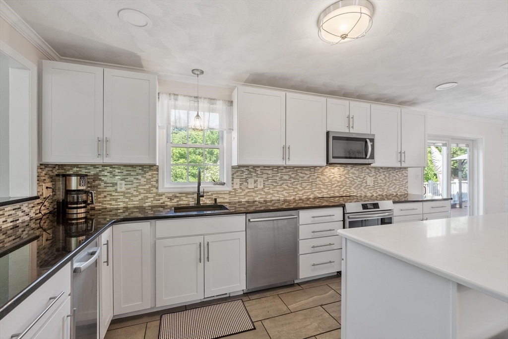 98 North End Road Townsend, MA 01469 - Photo 10 of 42