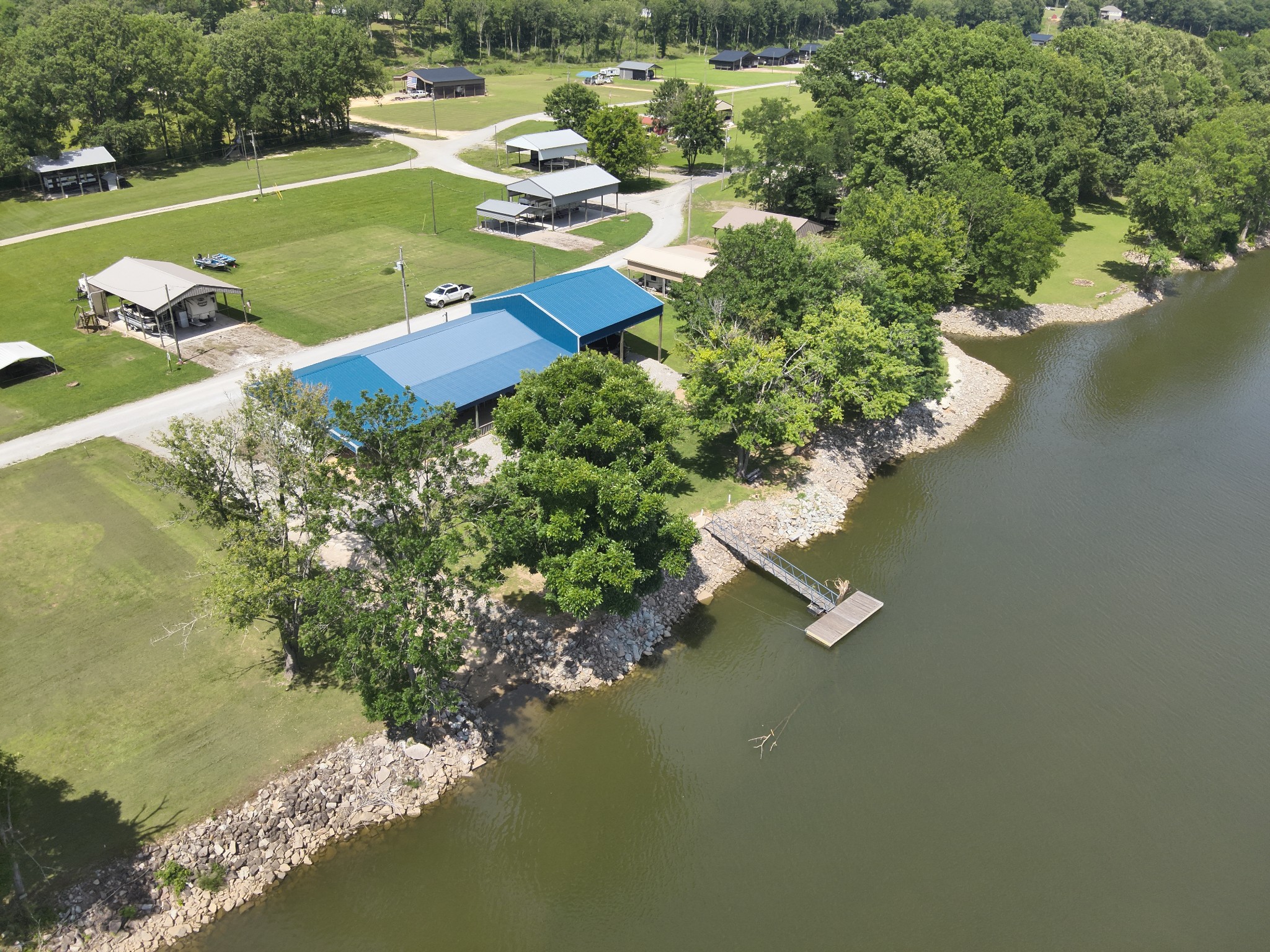 1067 WC PICKETT Road Clifton, TN 38425 - Photo 29 of 40