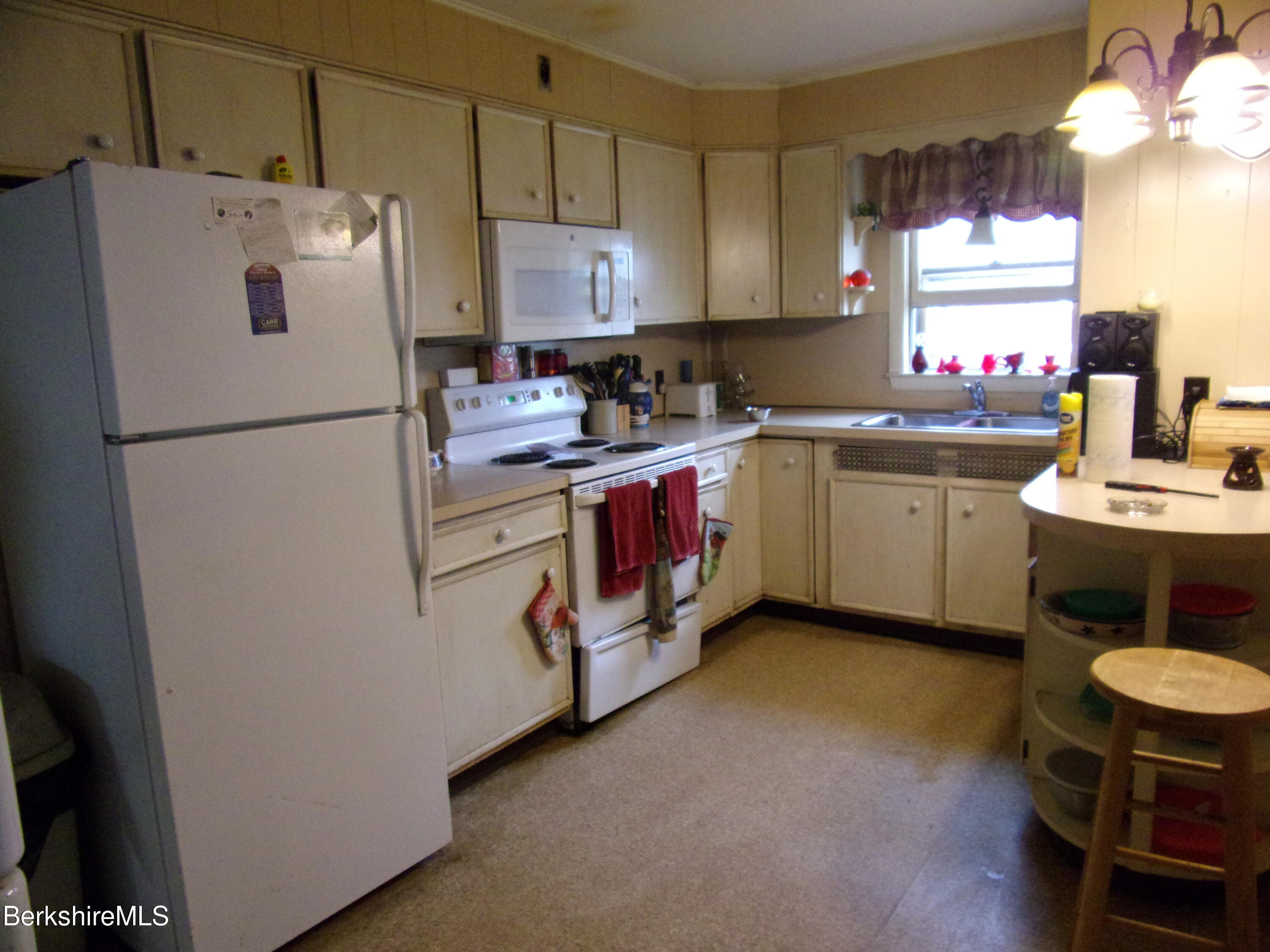 640 State Road North Adams, MA 01247 - Photo 11 of 30 Kitchen