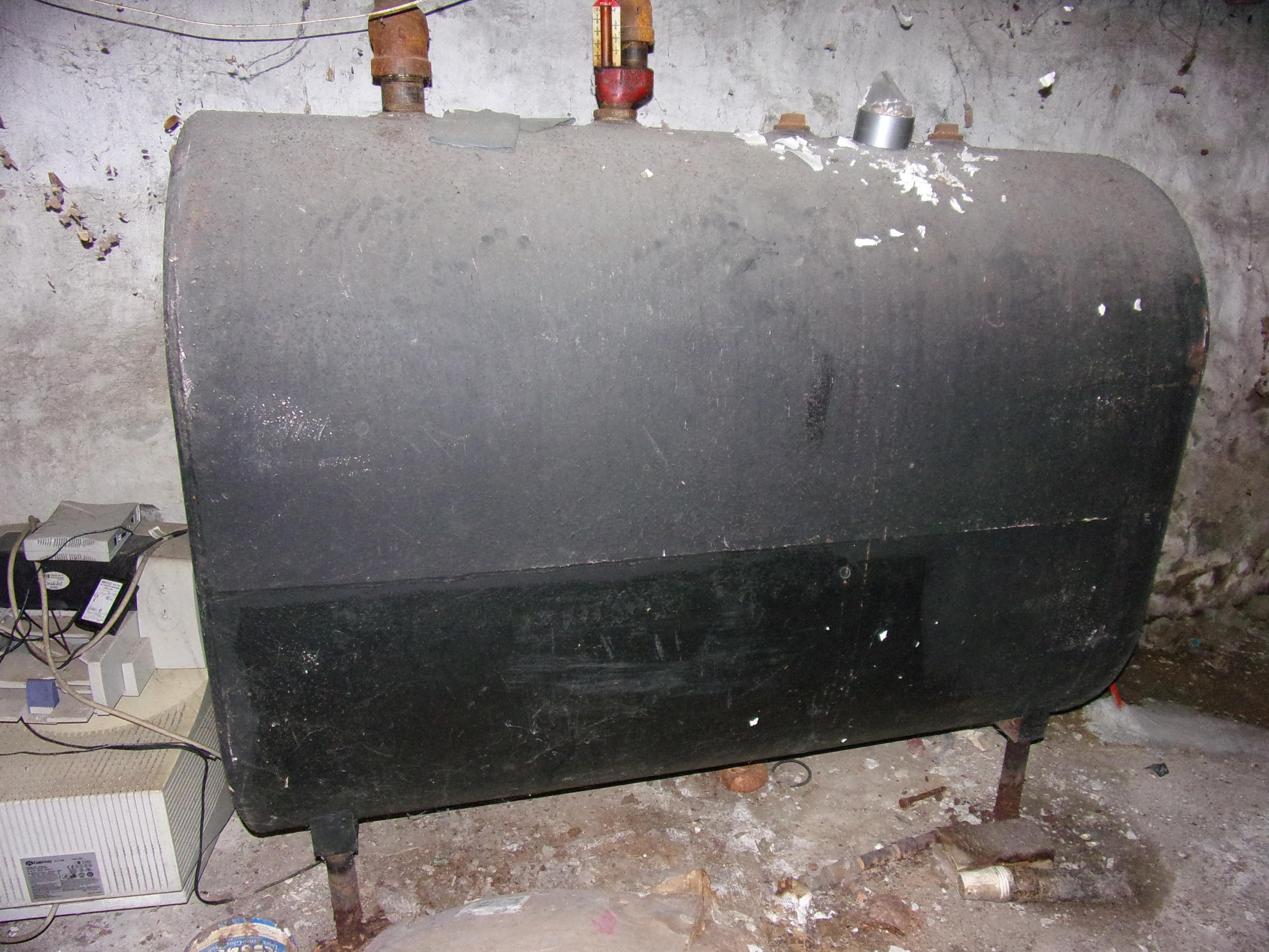 640 State Road North Adams, MA 01247 - Photo 27 of 30 Oil Tank