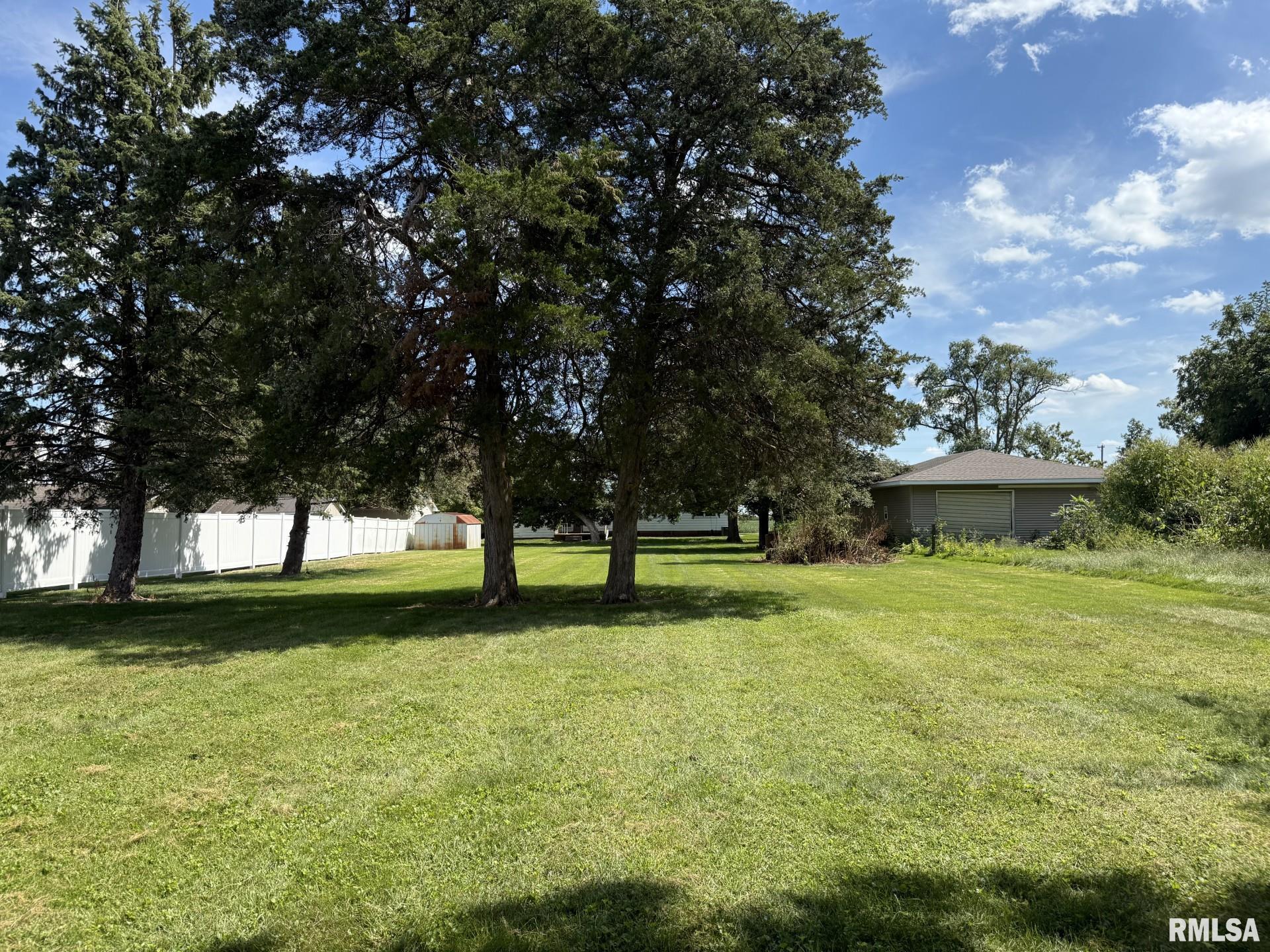 570 South Main Street Roseville, IL 61473 - Photo 16 of 64