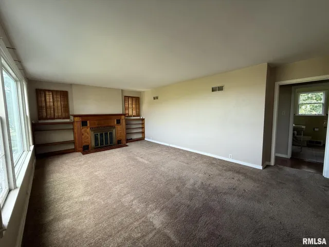 $80,000 | 570 South Main Street, Roseville, IL 61473