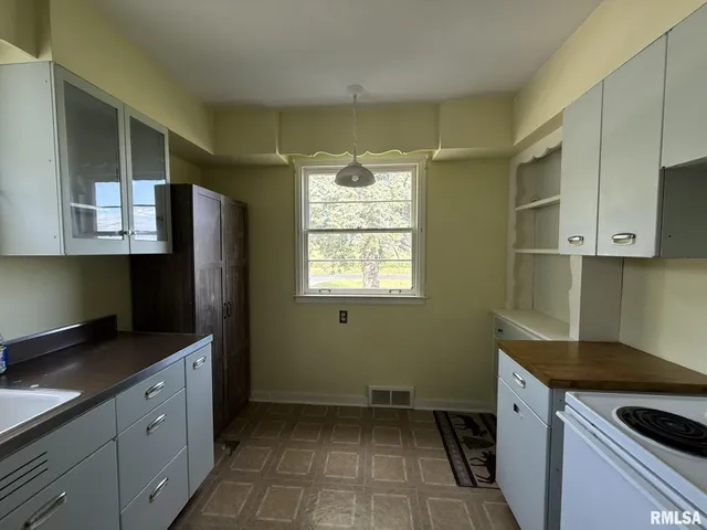 $84,900 | 570 South Main Street, Roseville, IL 61473