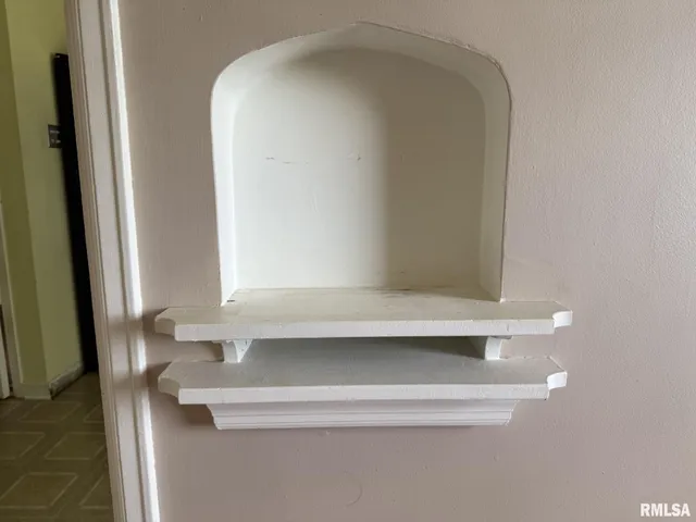 $80,000 | 570 South Main Street, Roseville, IL 61473