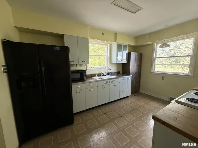 $84,900 | 570 South Main Street, Roseville, IL 61473