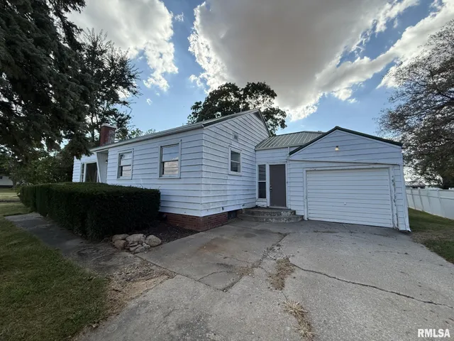 $80,000 | 570 South Main Street, Roseville, IL 61473