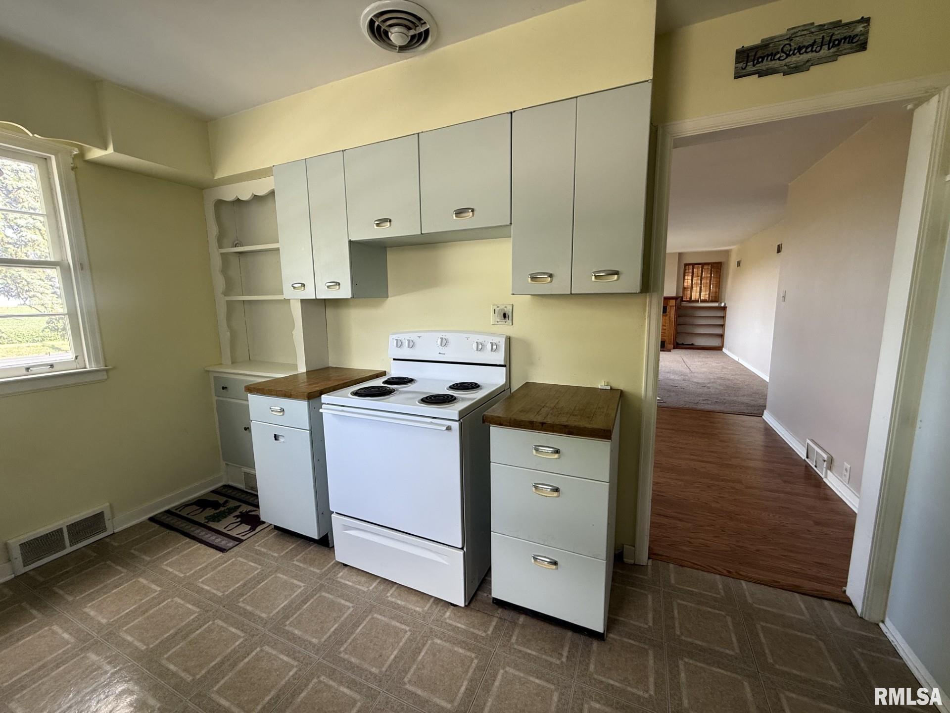 570 South Main Street Roseville, IL 61473 - Photo 33 of 64