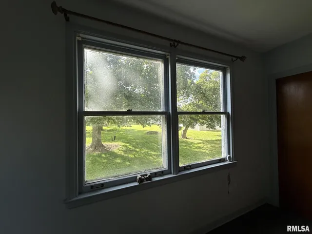 $80,000 | 570 South Main Street, Roseville, IL 61473