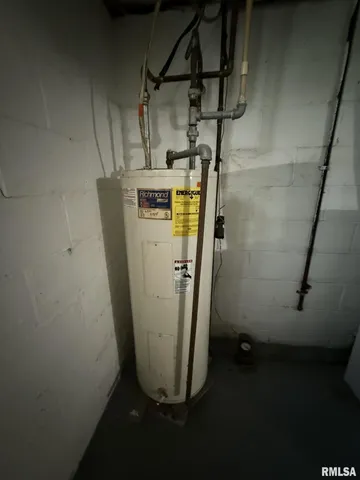 $80,000 | 570 South Main Street, Roseville, IL 61473