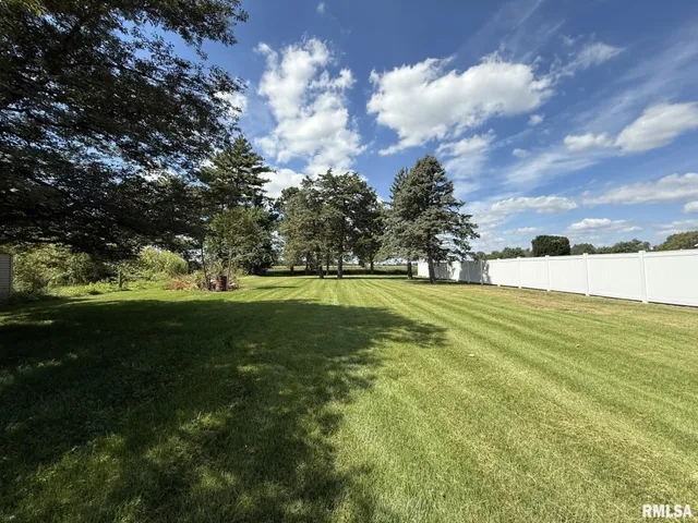 $84,900 | 570 South Main Street, Roseville, IL 61473