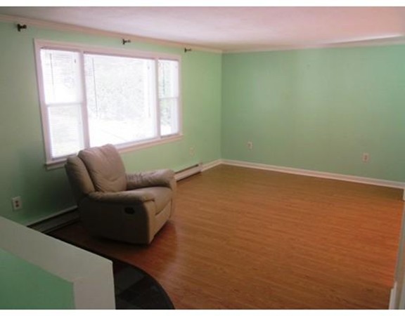 14 Joppa Road Worcester, MA 01602 - Photo 5 of 29 Gallery Image 5