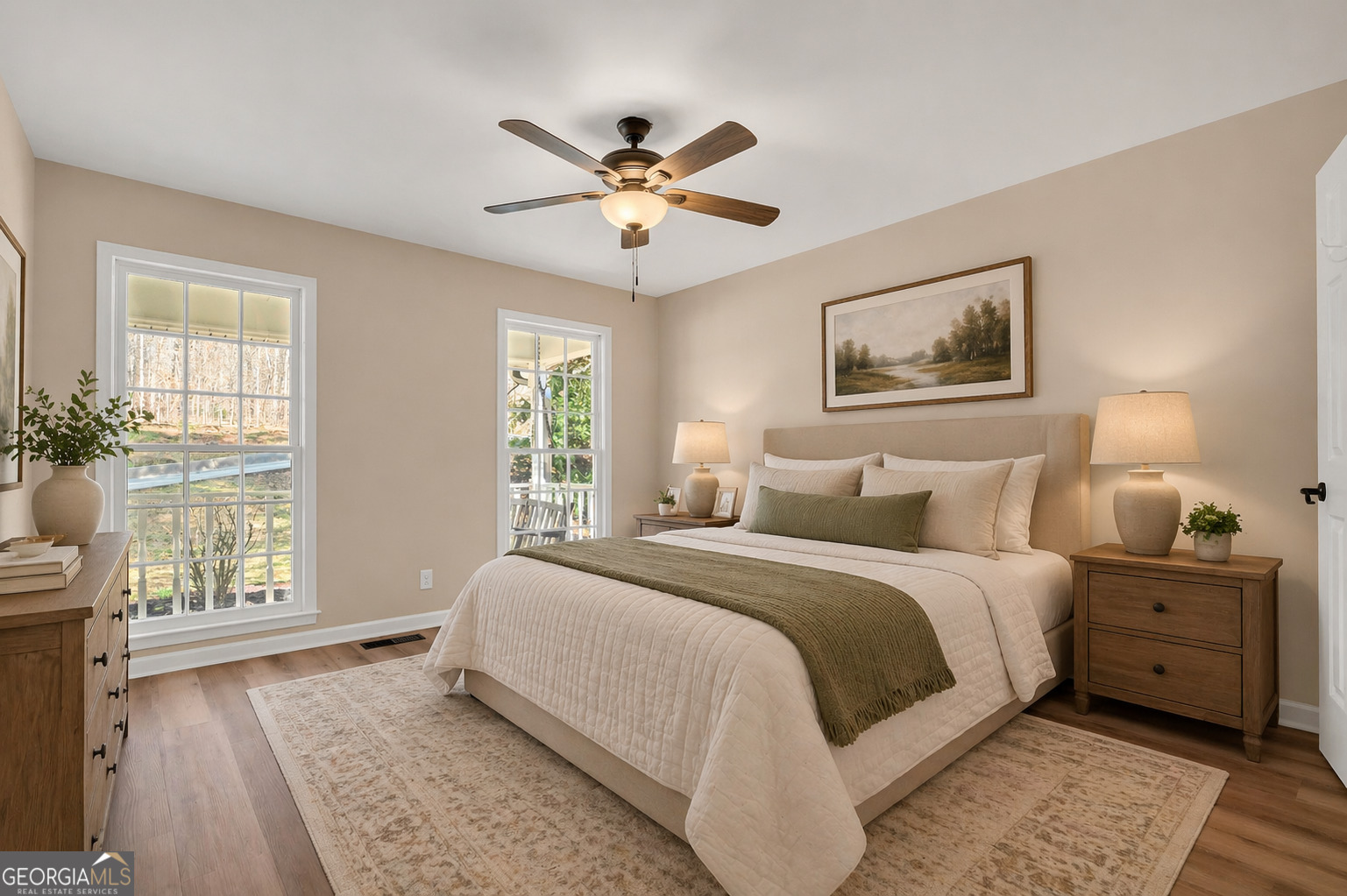 694 Lovers Lane Toccoa, GA 30577 - Photo 3 of 50 a bedroom with a large bed and a window