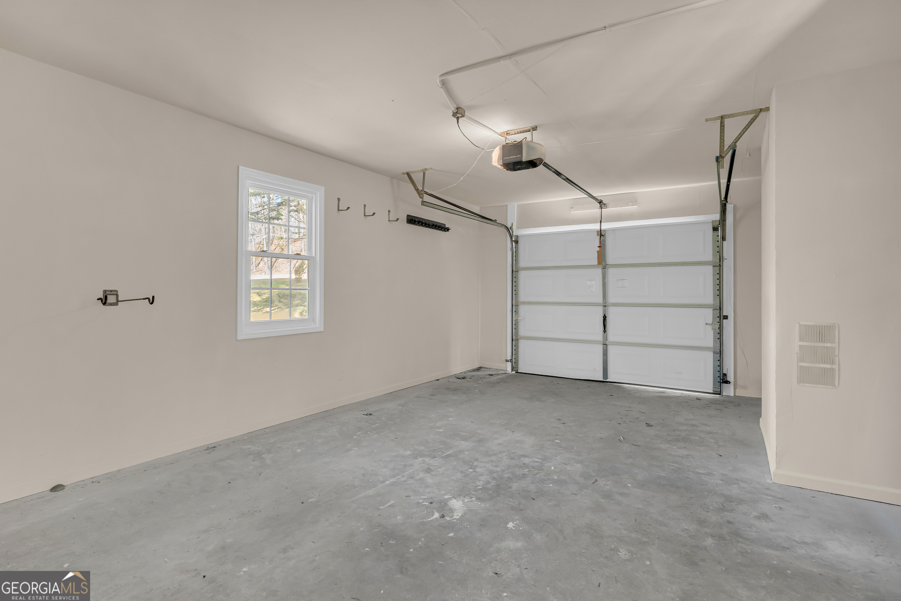 694 Lovers Lane Toccoa, GA 30577 - Photo 35 of 50 an empty room with windows and closet