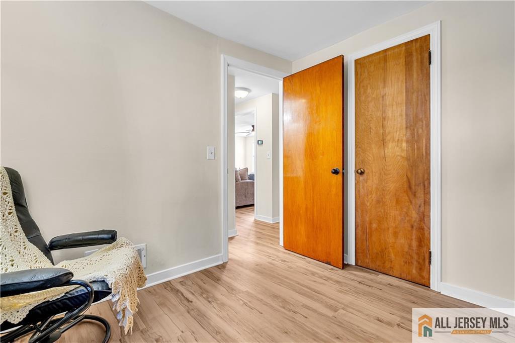 513 Howard Avenue Middlesex, NJ 08846 - Photo 17 of 32