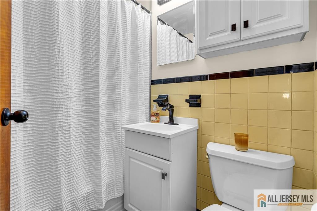 513 Howard Avenue Middlesex, NJ 08846 - Photo 21 of 32