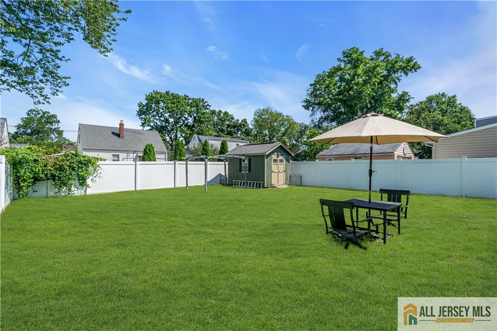 513 Howard Avenue Middlesex, NJ 08846 - Photo 25 of 32