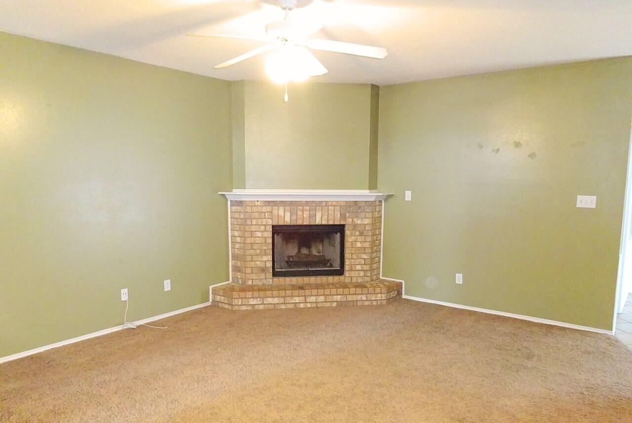 1618 75th Street Lubbock, TX 79423 - Photo 2 of 9 4