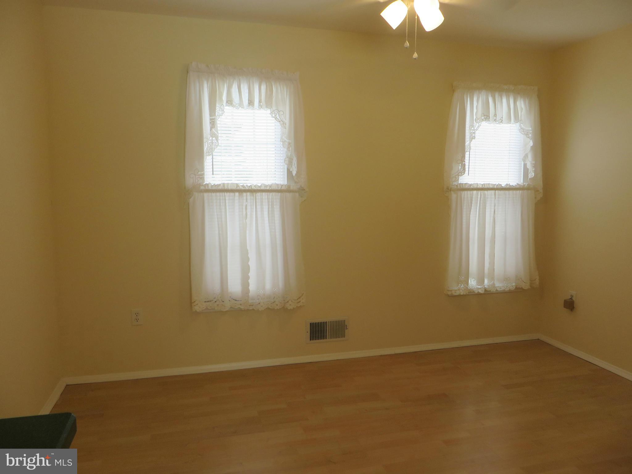 5696 Linton Road Sykesville, MD 21784 - Photo 9 of 30 Breakfast Room