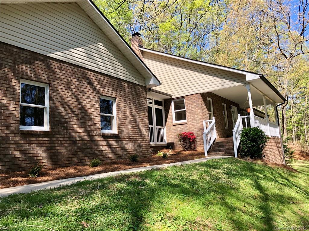 376 Flynn Branch Road Fletcher, NC 28732 - Photo 2 of 31 Gallery Image 2