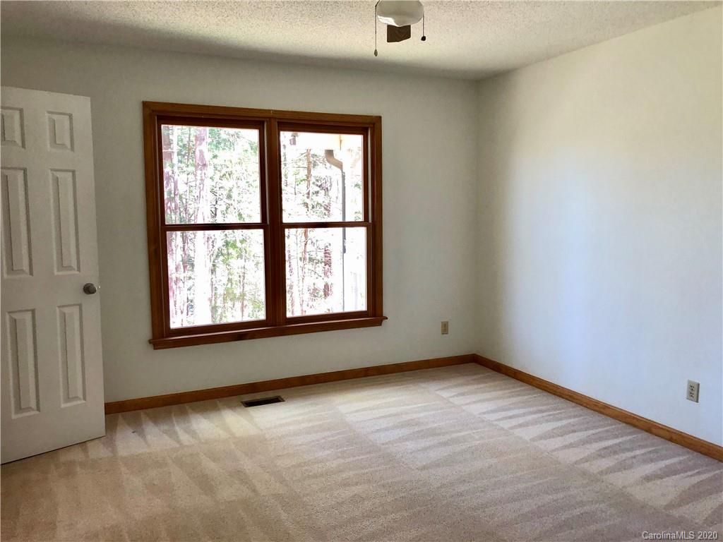 376 Flynn Branch Road Fletcher, NC 28732 - Photo 15 of 31 Gallery Image 15