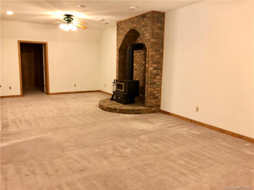 376 Flynn Branch Road Fletcher, NC 28732 - Photo 19 of 31 Gallery Image 19