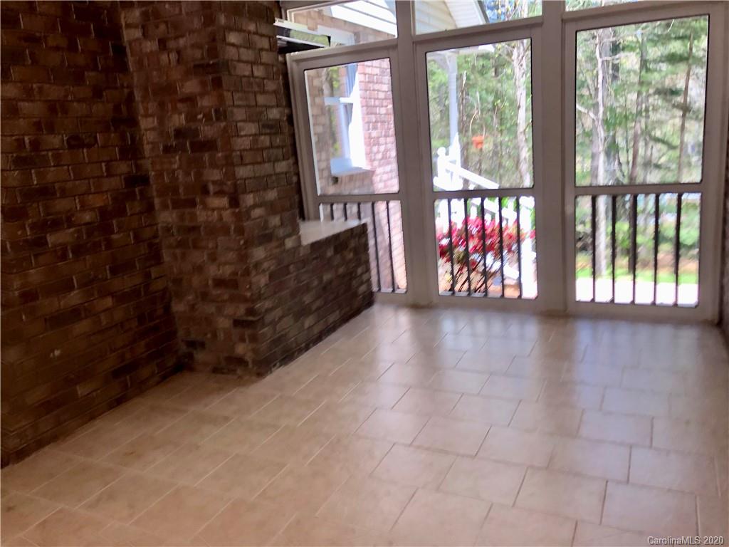 376 Flynn Branch Road Fletcher, NC 28732 - Photo 8 of 31 Gallery Image 8