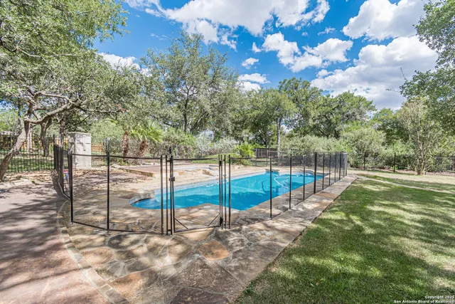 $1,100,000 | 8823 Timmerman Cove, San Antonio, TX 78266