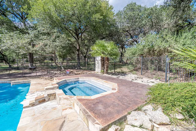 $1,100,000 | 8823 Timmerman Cove, San Antonio, TX 78266