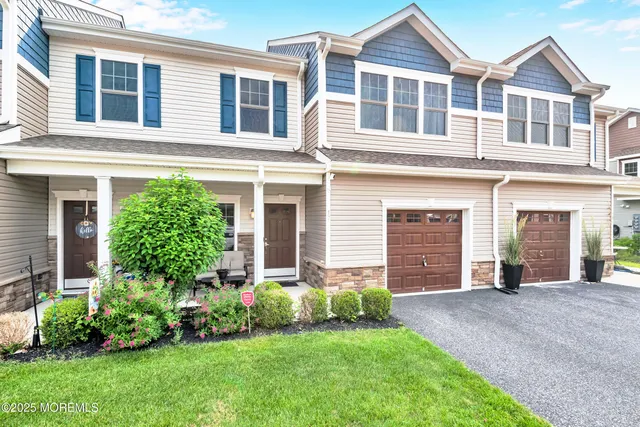 $3,200 | 17 Rockingham Way, Manchester Township, NJ 08759