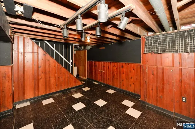 $599,000 | 19-10 Saddle River Road, Fair Lawn, NJ 07410