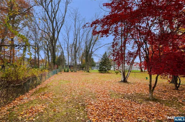 $599,000 | 19-10 Saddle River Road, Fair Lawn, NJ 07410