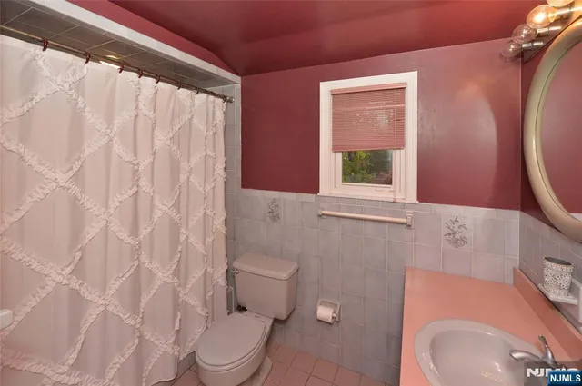 $599,000 | 19-10 Saddle River Road, Fair Lawn, NJ 07410