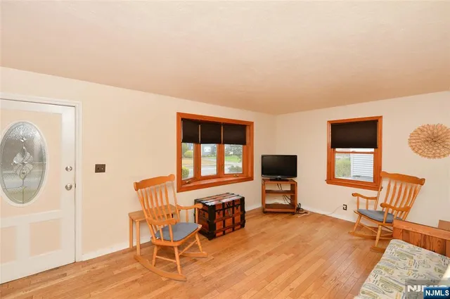 $599,000 | 19-10 Saddle River Road, Fair Lawn, NJ 07410