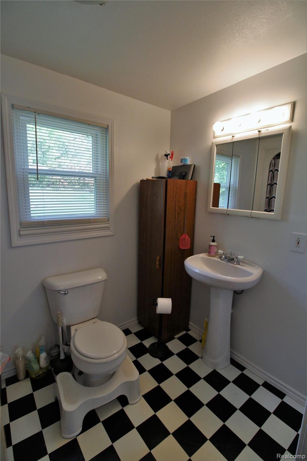 11056 North Bray Road Clio, MI 48420 - Photo 7 of 17 IMG_2801.JPG